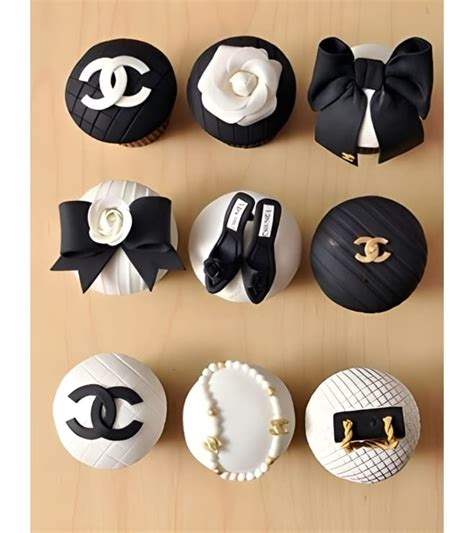 chanel dozen